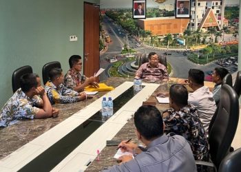 Asintel Kejati Riau Menerima Audiensi Dari Kepala Desa Lubuk Sakat