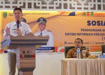 Bupati Rohil Saat Buka Sosialisasi Penggunaan Aplikasi Simatrik Ajak Media Kerjasama