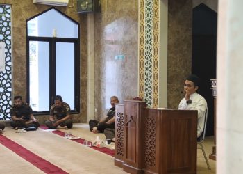 Ustadz Syeikh Maulana Al Muqri Mengisi Pengajian Rutin di Lingkungan Kejati Riau 