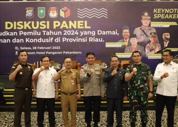 Asintel Kejati Riau Hadiri Giat Diskusi Panel Mewujudkan Pemilu 2024 Damai Aman dan Kondusif Provinsi Riau