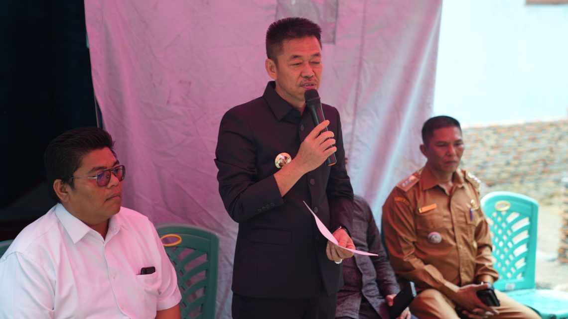 Bupati Rohil Berikan Bantuan Korban Rumah Kebakaran di Balam Sempurna Kota