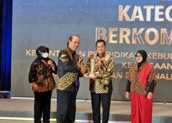 Konsisten Memberikan Kontribusi Dalam Pelaksanaan RAN PE, Kejagung Terima Penghargaan 