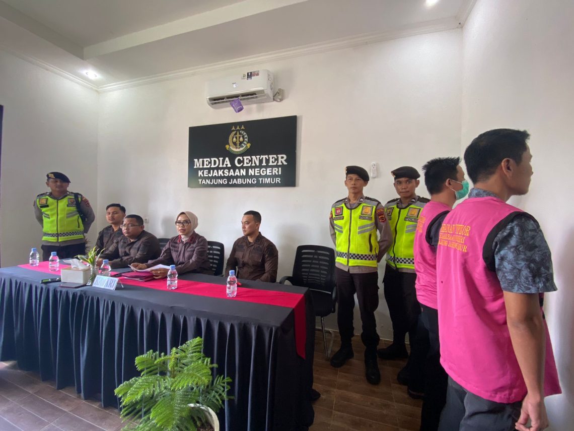 2 Orang Terdakwa Tipikor Berhasil di Amankan Tim Kejari Tanjung Jabung Timur 