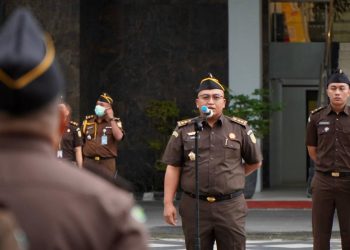 Koordinator Bidang TPU Kejati Riau Menjadi Penerima Apel Kerja Pagi