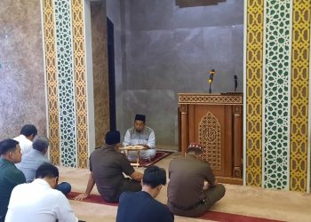 Tausiyah Ba’da Dzuhur di Kejati Riau di Sampaikan oleh Ustadz Chairul Ihkwan