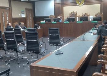 Majlis Hakim Vonis Terdakwa Raja Thamsir Rachman 7 Tahun Penjara 