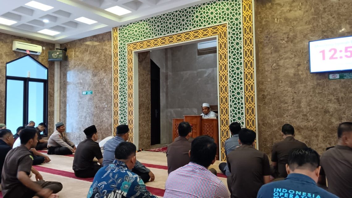 Tausiyah Qobla Dzuhur Kejati Riau di Sampaikan oleh Ustadz H Syamsurizal