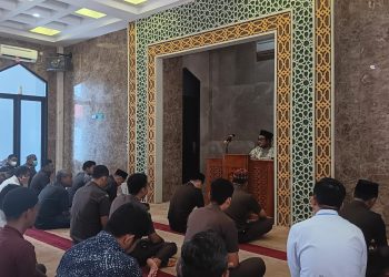 Tausiyah Qobla Dzuhur di Kejati Riau Mengupas Keutamaan Bulan Ramadhan 