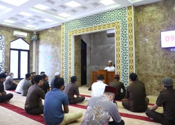 Tausiyah Ustadz  H. Edi  Azhar, Senjata Orang Beriman yakni Do’a dan sedekah 
