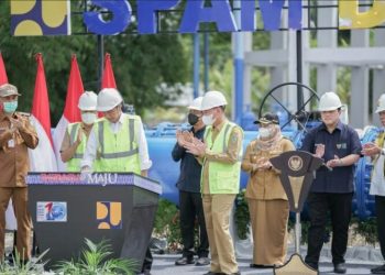 Berhasil Sediakan Air Bersih, Bupati Rohil Dampingi Presiden Jokowi Resmikan SPAM Durolis