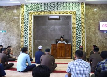 Tausiyah Qobla Dzuhur di Kejati Riau, Perbanyaklah Dzikir kepada Allah