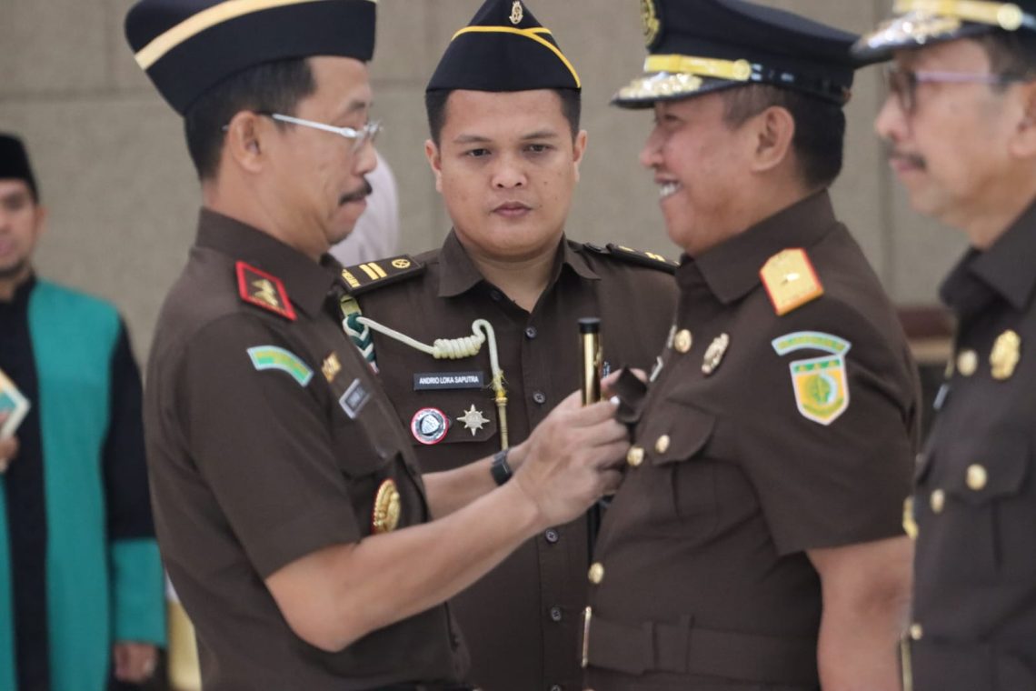 Kajati Riau Dr. Supardi Pimpin Acara Pelantikan Wakajati dan Kajari Kampar