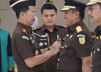 Kajati Riau Dr. Supardi Pimpin Acara Pelantikan Wakajati dan Kajari Kampar
