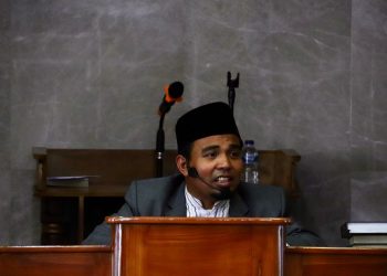 Tausiyah Qobla Dzuhur Kejati Riau di sampaikan oleh Ustadz Zulhendri Rais