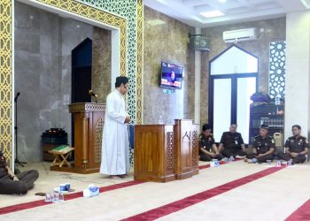 Seluruh Pegawai Beragama Islam Mengikuti Pengajian Rutin Kejati Riau 
