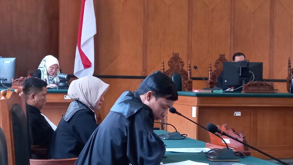 Semua Eksepsi Terdakwa Haris Yasin Limpo dan Irawan Abadi Ditolak Hakim