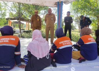 Tingkatkan Disipilin, Kadis DLH Rohil Sidak Petugas yang Sedang Bekerja 