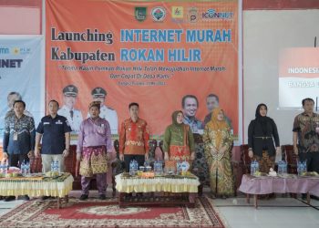 Bupati Afrizal Sintong Resmi Launching Internet Murah