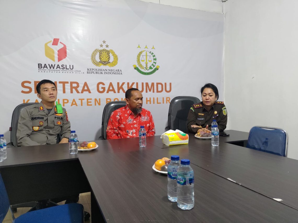 Kajari Rohil Bersama Kapolres Kunjungi Sekretariat Bawaslu dan KPU