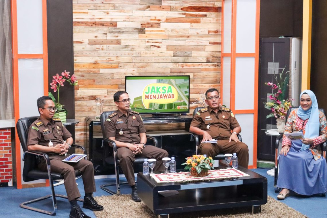 Tiga Kepala Seksi Kejati Riau Jadi Narasumber Program Jaksa Menjawab