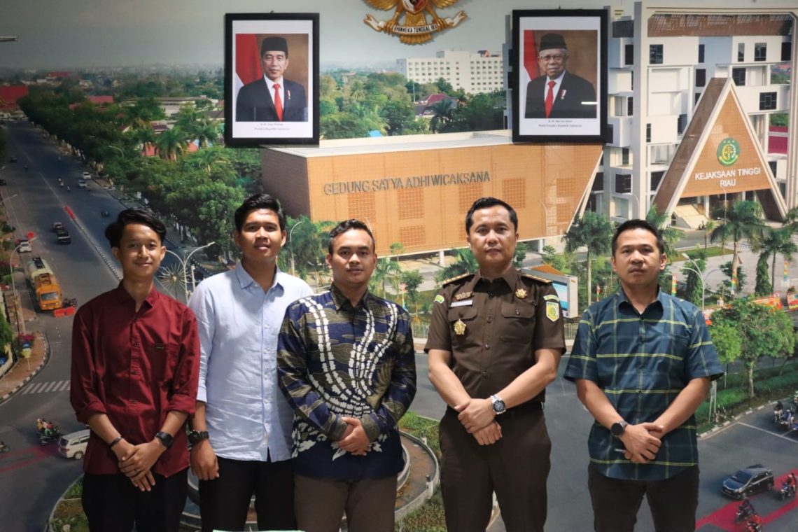 Asintel Kejati Riau Menerima Audiensi dari BEM Unri