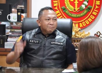 Aset- aset Milik Terpidana Benny Tjokrosaputro dan Heru Hidayat Disita