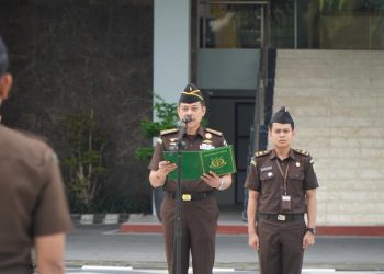 Aspidmil Kejati Riau, Kolonel Laut (KH) Faisol, S.H Penerima Apel Kerja Pagi 