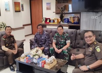 Komandan Lanal Dumai Kunjungan kerja ke Kejaksaan Tinggi Kajati Riau 