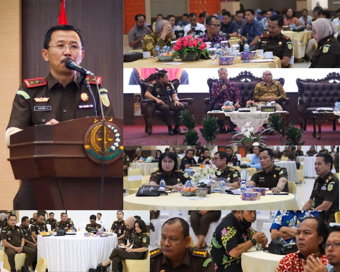 Kejati Riau Gelar Seminar Optimalisasi Kewenangan Kejaksaan Dalam Menangani TP yang Merugikan Keuangan Negara