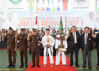 Kejati Sulsel Buka Kejurnas Karate Antardojo Gojukai Jaksa Agung Cup I 