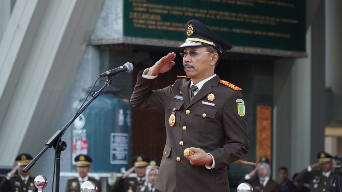 Kajati Riau Dr. Supardi Mengikuti Upacara Memperingati HBA ke 63 Secara Virtual