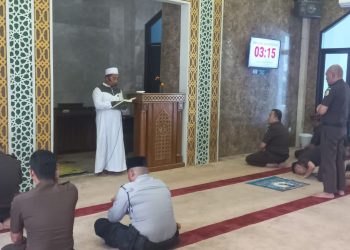 Orang yang Meninggalkan Shalat Dihukumi Kufur