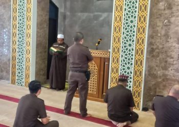 Ustadz Chairul Ichwan Bahas Kisah Sahabat Dalam Tausiyah Ba’da Dzuhur 