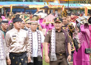 Wakajati Riau Hadiri Pembukaan Festival Pacu Jalur Tradisional Tahun 2023