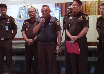 Perkara Penerimaan Hadiah/Janji Gratifikasi, Kakak dan Keponakan Tersangka FR Diperiksa