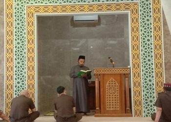 12 Azab Akan Menimpa Orang yang Mengabaikan Sholat Berjemaah 