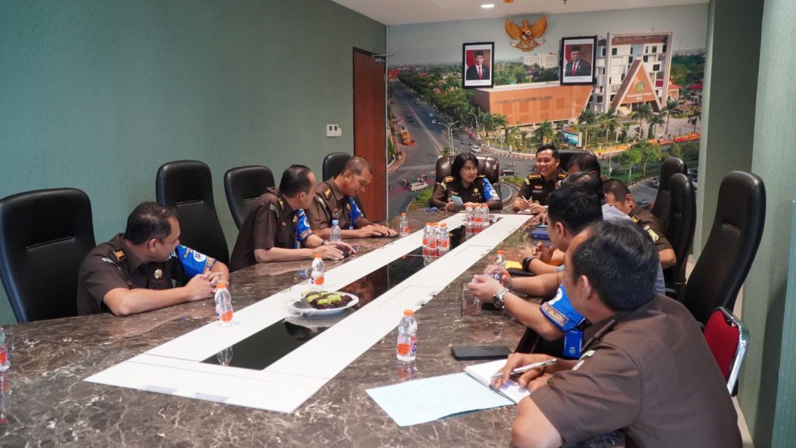 Aswas Kejati Riau Melakukan Inspeksi Pemantauan di Bidang Intelijen Kejaksaan Tinggi