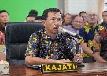 Kajati Riau Dr. Supardi mengikuti kegiatan Kunjungan Kerja Virtual Jaksa Agung RI
