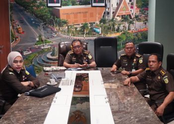 Kasi A, Kasi E dan Kasi Penkum Kejati Riau Mengikuti Monitoring Pelaksanaan Rekomendasi Rakernis Intelijen 2023