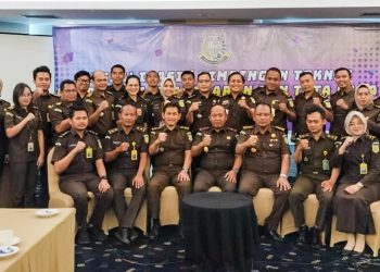 Wakajati Riau Tutup Sosialisasi Bimtek Pelaksanaan Anggaran dan Tata Cara Pembayaran Tukin 2023