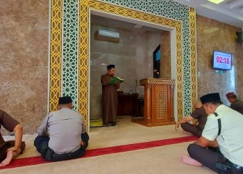Dosa Meninggalkan Sholat Lima Waktu Sangat Besar