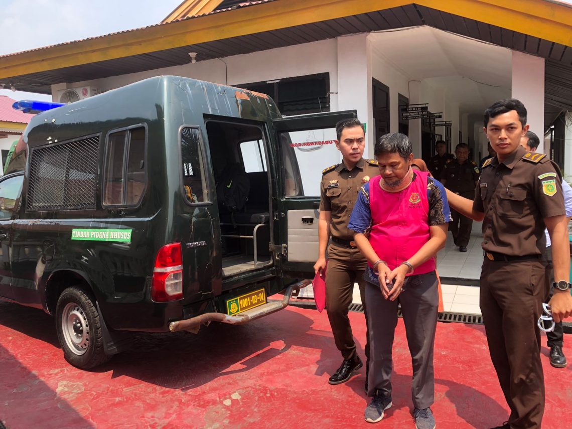 Tersangka Dugaan Perkara Tipikor Bawaslu Inhu Ditahan dalam Rutan Kelas II b Rengat