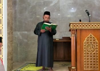 Satu dari Tanda Khusyuk dalam Sholat Adalah Menundukkan Pandangan