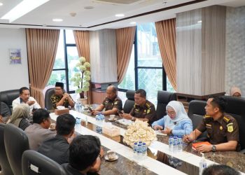 Sinergitas Pemilu 2024, Ketua Bawaslu Provinsi Riau Silaturahmi ke Kajati Riau 