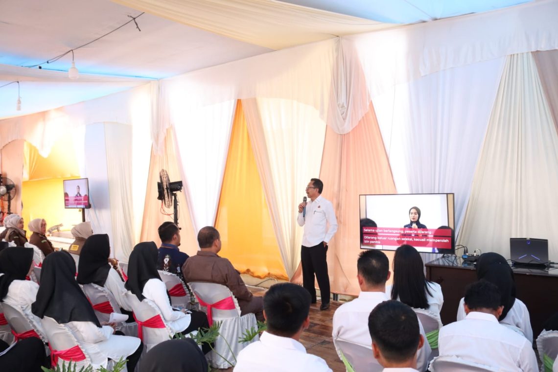 Kajati Akmal Abbas Tinjau Pelaksanaan SKD Calon PNS Kejaksaaan RI 2023 Wilayah Riau 