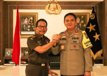 Kajati Akmal Abbas Melakukan Kunjungan Kerja dan Silaturahmi dengan Kapolda Riau