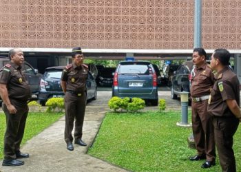 Kajati Akmal Abbas Meninjau ruangan Media Center Kejaksaan Tinggi Riau