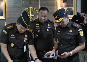 Kejagung Memeriksa Deputi BUMN “WK” dan Kabiro Hukum SH Terkait Perkara Impor Gula