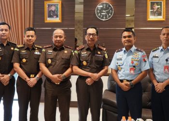 Kajati Akmal Abbas Terima Kunker Silaturahmi Komandan Lanud Roesmin Nurjadin