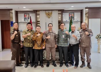 Kajati Akmal Abbas Menerima Audiensi Panitia Natal Oikoumene Provinsi Riau